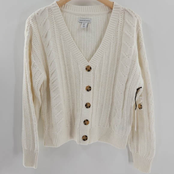 cupcakes & cashmere Sweaters - Cupcake and Cashmere Cream Long Sleeve Cable Knit Cardigan Womens Size Medium
